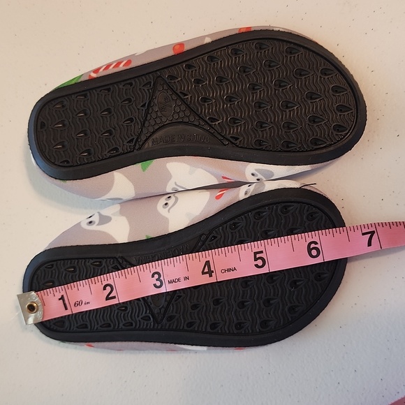 Todler water shoes - Picture 3 of 4